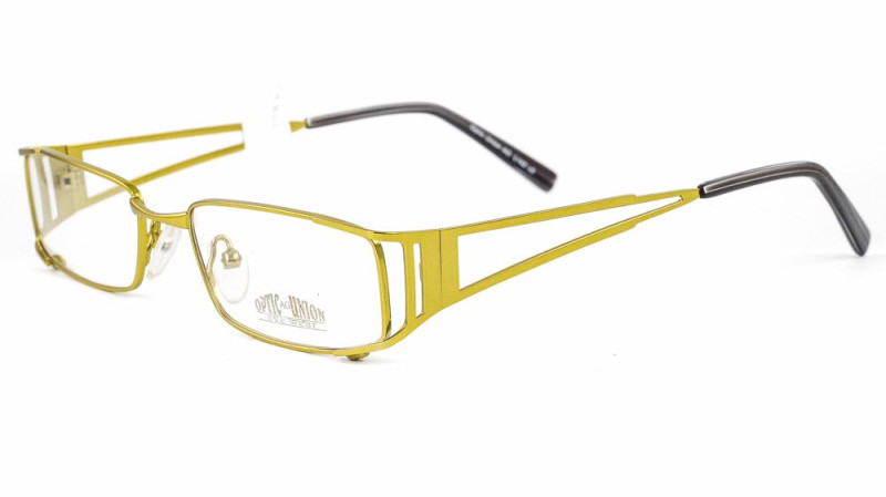 OPTIC AG L142 C3